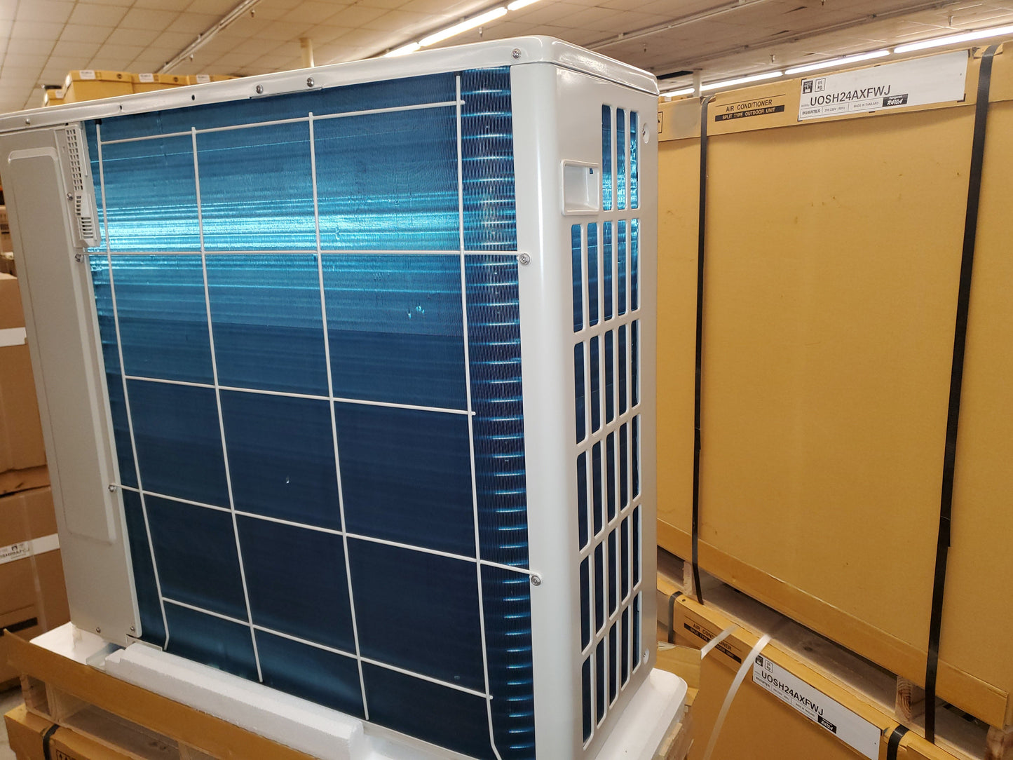 Unidad de bomba de calor minisplit para exteriores con inversor de zona única de 36 000 Btu, 208-230/60/1 R-410A, 15,5 Seer