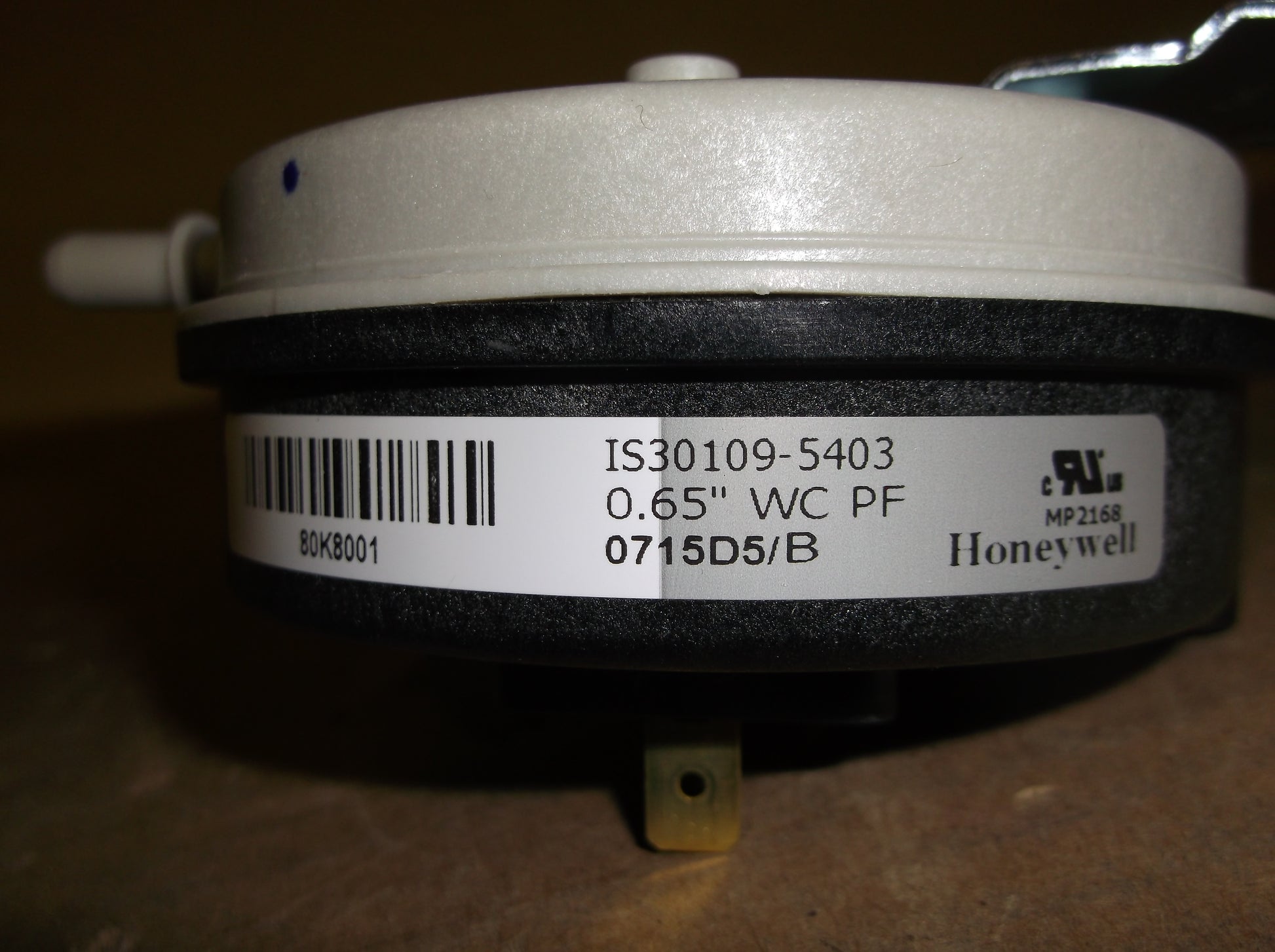 PRESSURE SWITCH 0.65"WC PF 1-PORT,2-TERM NORMALLY OPEN