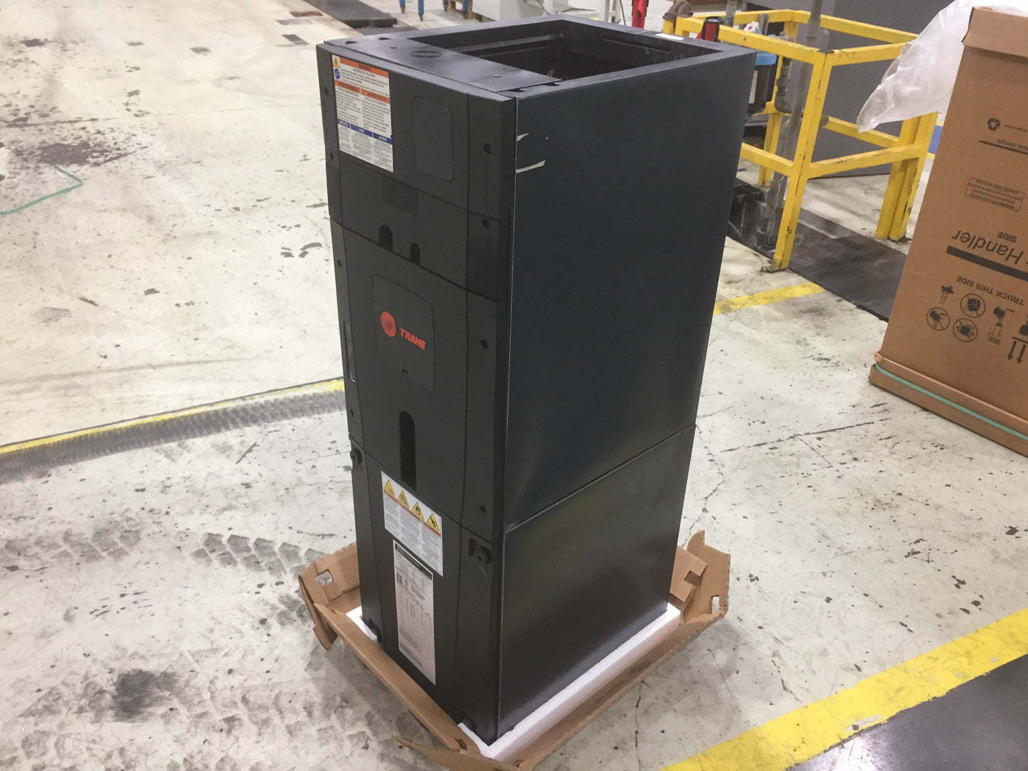 Fan coil PSC multiposición modular de 1,5 toneladas 208-230/60/1 R-410A Cfm: 225-1091