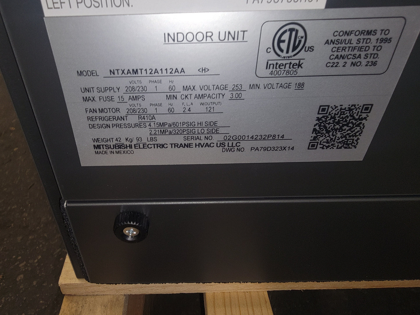 Manejador de aire con bomba de calor minisplit de una sola zona con conductos de 12 000 Btu, 208-230/60/1 R-410A 18 SEER