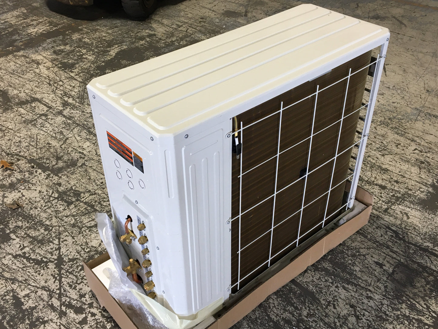 36,000 BTU Quad-Zone Inverter Outdoor Heat Pump Mini Split Unit, SEER: 15 208-230/60/1 R-410A
