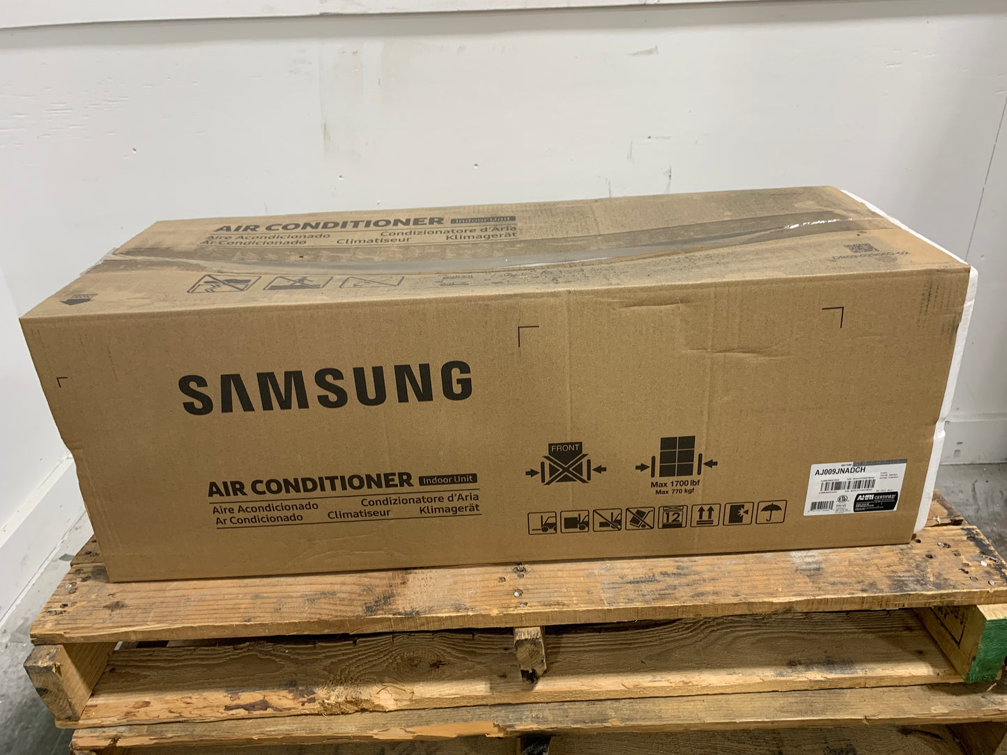 Unidad minisplit con bomba de calor para interiores de 9000/10 900 Btu, 208-230/60/1 R410A