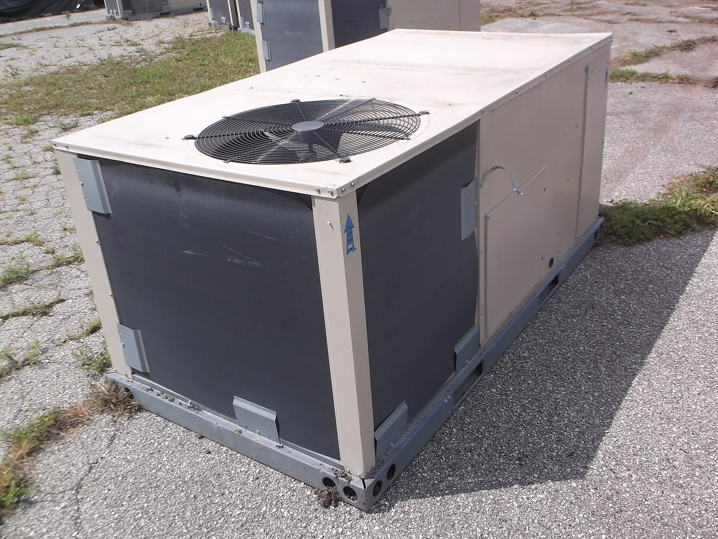 3 TON 2 STAGE COOL CONVERTIBLE ROOFTOP ELEC/ELEC PACKAGE UNIT 460/60/3  NO HEAT 17 SEER R410A
