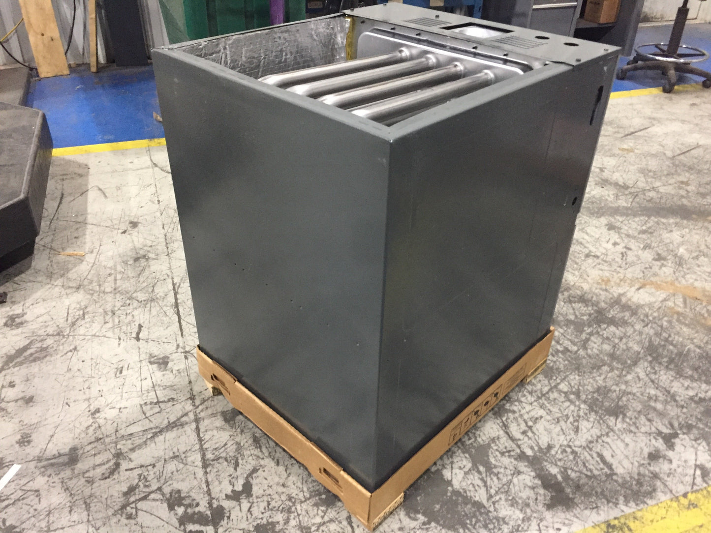 80,000 Btu Two Stage Upflow/Horizontal Natural Gas ECM Furnace 80% Afue 115/60/1 2000 Cfm