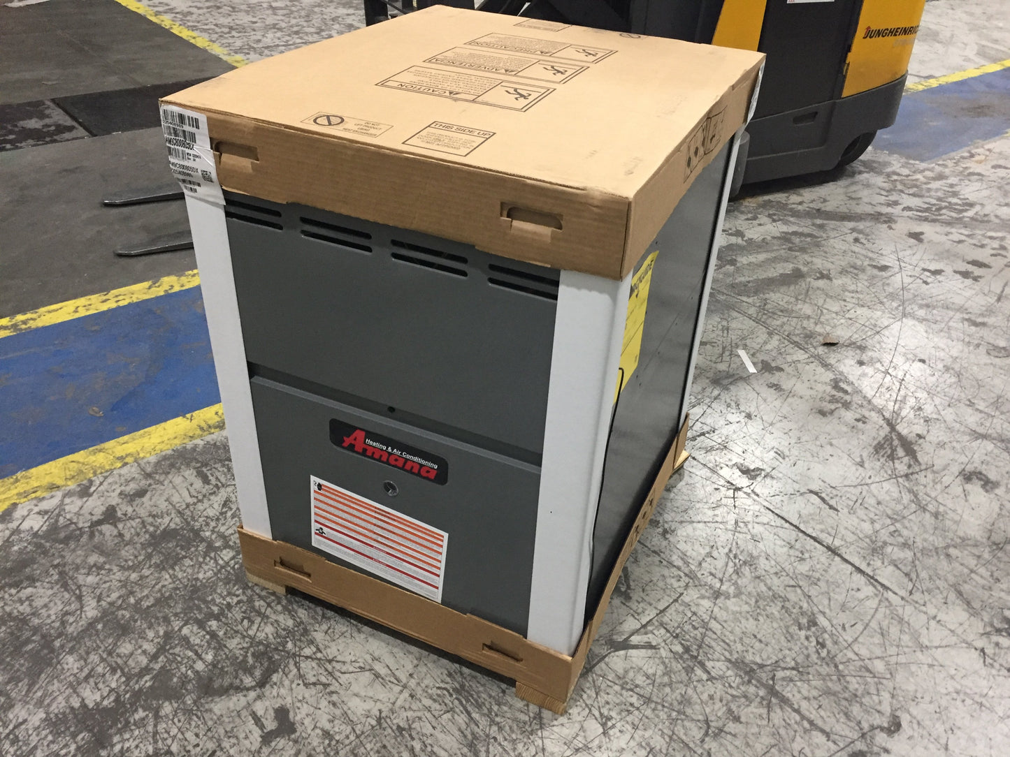 80,000 Btu Two Stage Upflow/Horizontal Natural Gas ECM Furnace 80% Afue 115/60/1 2000 Cfm