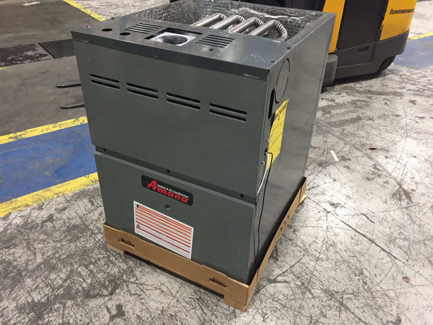 80,000 Btu Two Stage Upflow/Horizontal Natural Gas ECM Furnace 80% Afue 115/60/1 2000 Cfm