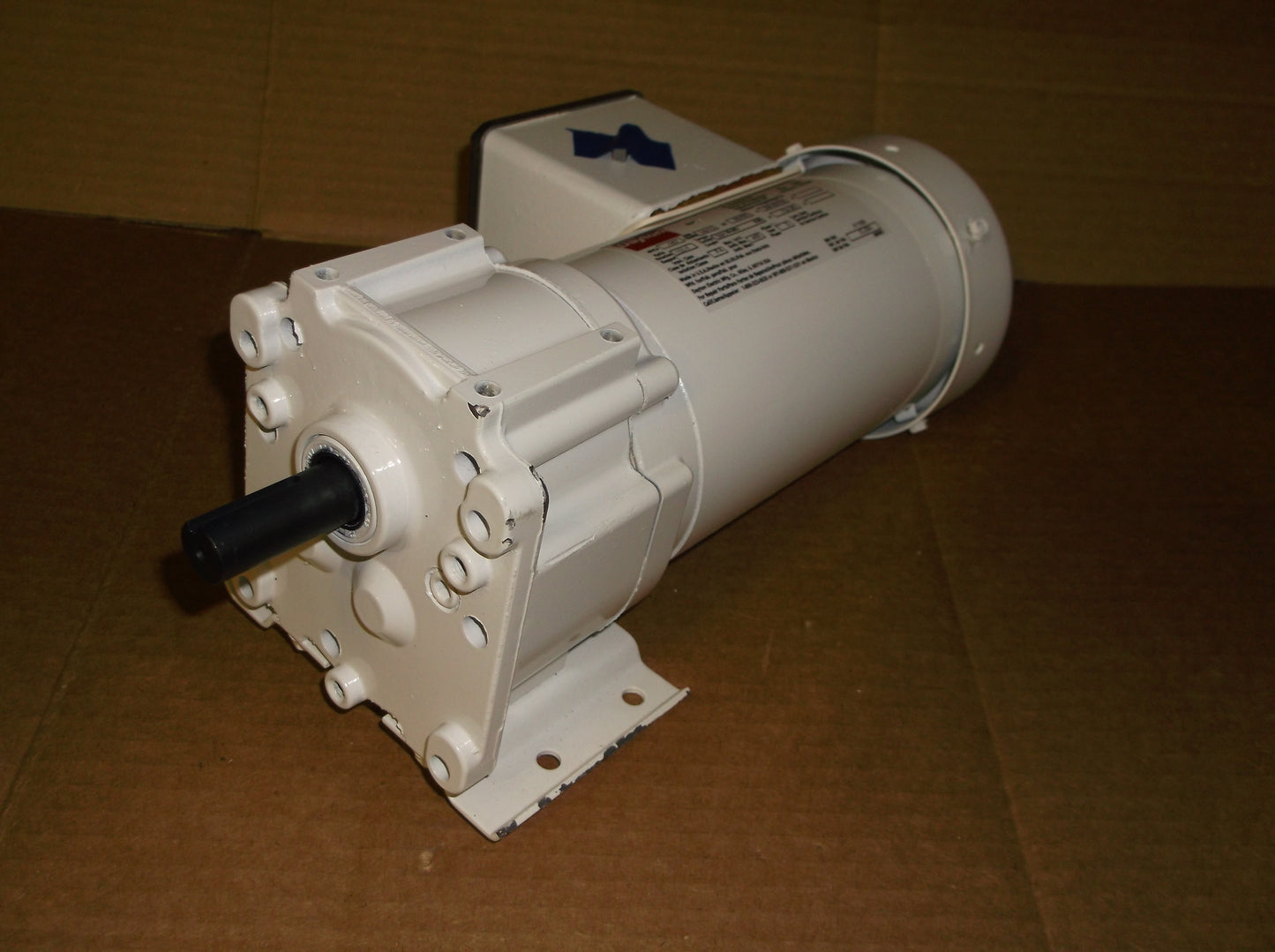 1/6HP AC GEARMOTOR 208-230/50-60/3 RPM:16 MAX. TORQUE 391in.-LB