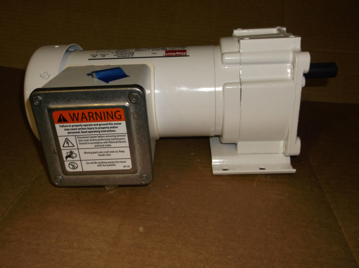 1/6HP AC GEARMOTOR 208-230/50-60/3 RPM:16 MAX. TORQUE 391in.-LB