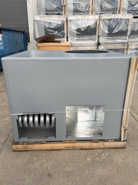 HORNO DE GAS NATURAL ECM DE UNA ETAPA, FLUJO ASCENDENTE/HORIZONTAL, 60 000 BTU, 96 % AFUE, 115/60/1 CFM:1200