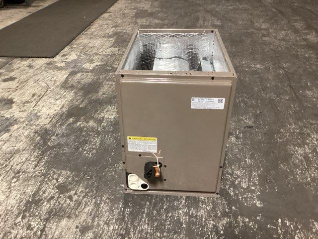 1.5 Ton AC/HP Upflow/Downflow Cased N Coil, R410A CFM 600