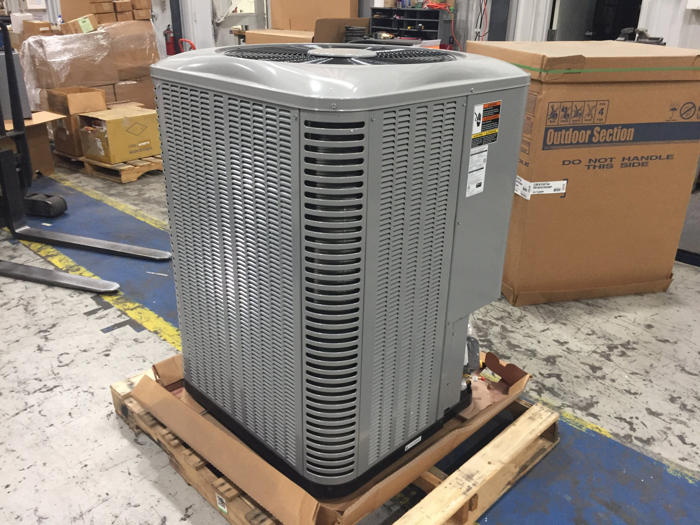 5 Ton IQ Drive Communicating Inverter Split-System Heat Pump 208-230/60/1 R-410A 18 Seer