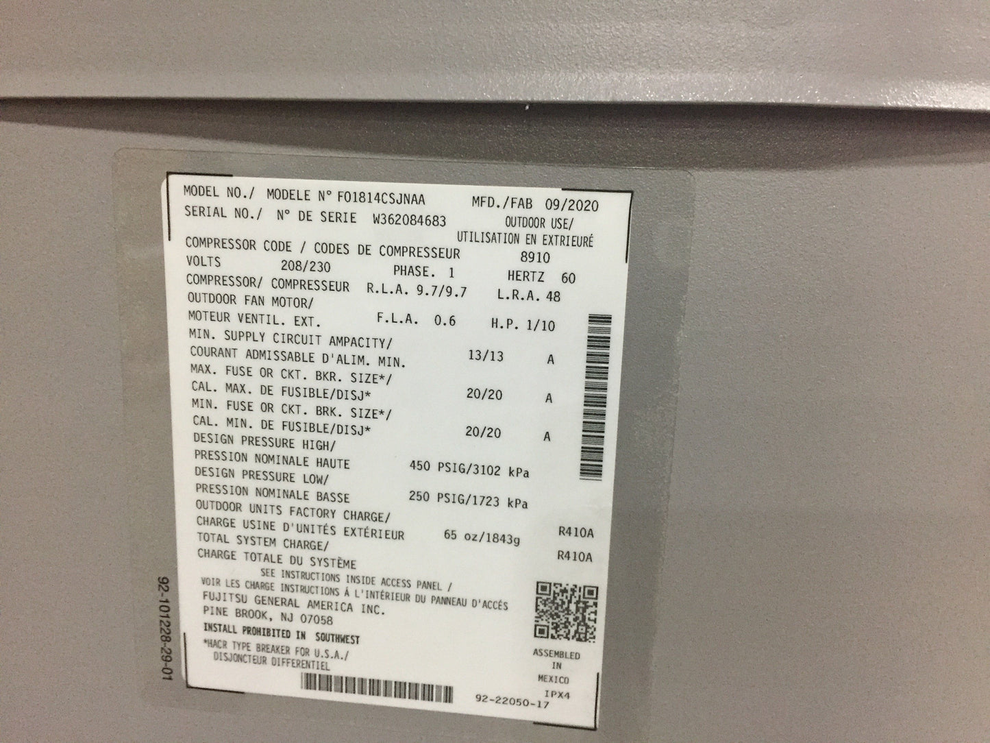 Aire acondicionado de sistema dividido de 1,5 toneladas, 208-230/60/1 R410A, 14 Seer