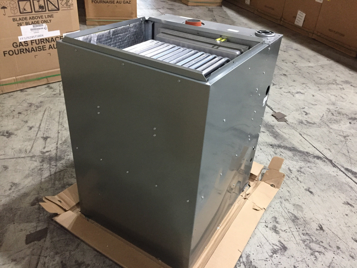 Horno a gas de varias velocidades, ECM horizontal/UPFlow de una etapa, 125 000 Btu, 80 % Afue, 115/60/1 Cfm: 1934