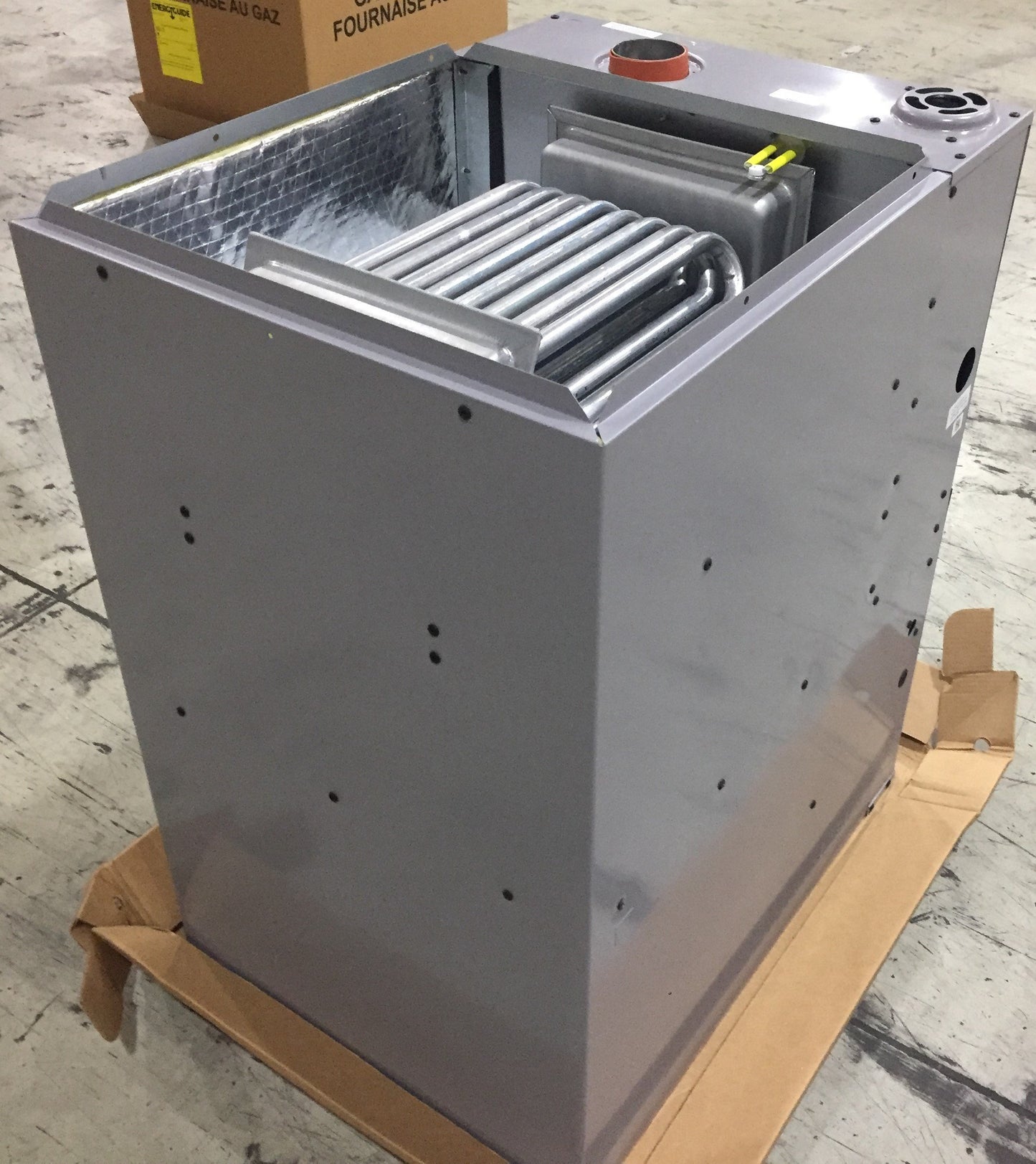 Horno de gas de velocidad variable con ECM de flujo ascendente/horizontal de dos etapas y comunicación de 75 000 BTU, 80 % AFUE
