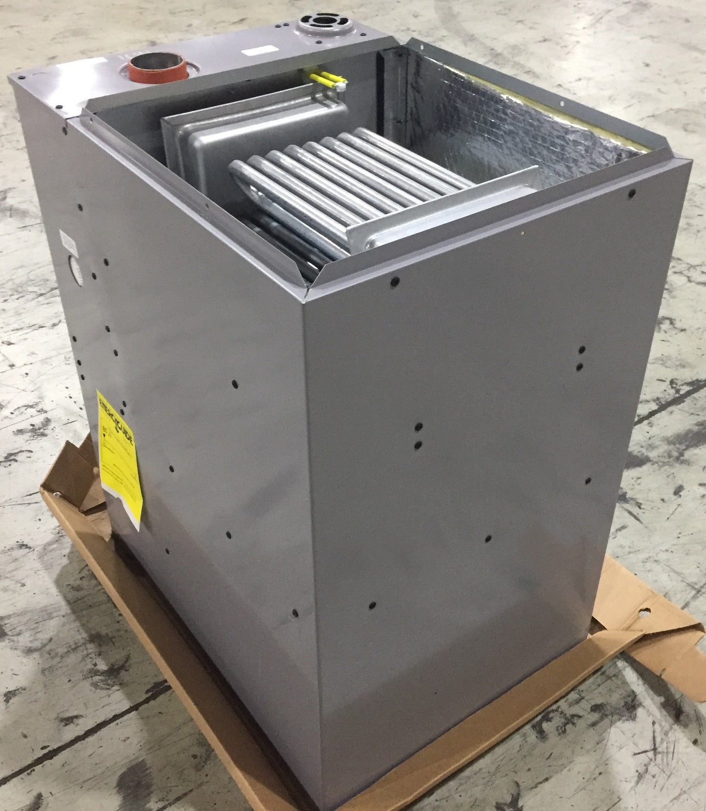 Horno de gas de velocidad variable con ECM de flujo ascendente/horizontal de dos etapas y comunicación de 75 000 BTU, 80 % AFUE