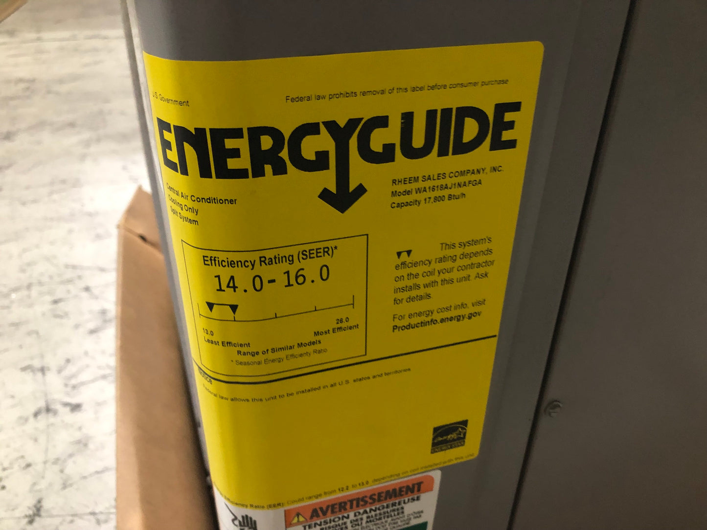 Aire acondicionado de sistema dividido de 1,5 toneladas, 208-230/60/1 R410A, 16 Seer