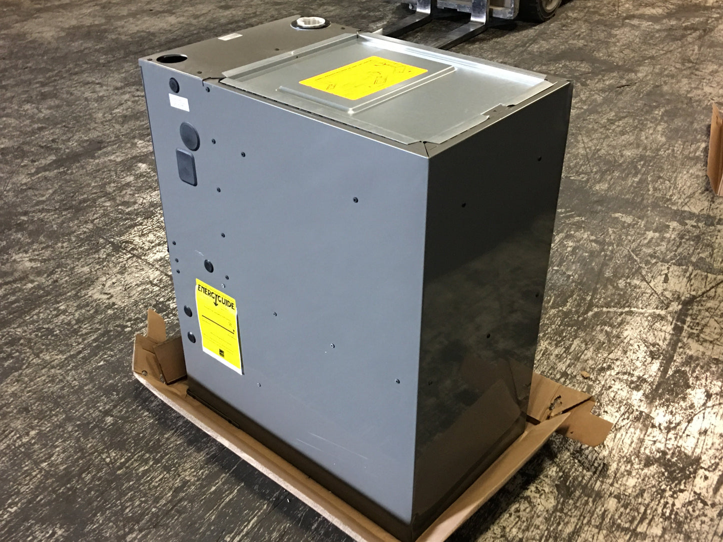 70,000 Btu Two-Stage UPFlow ECM Variable Speed Communicating Gas Furnace 98.3% 115/60/1 Cfm: 1100