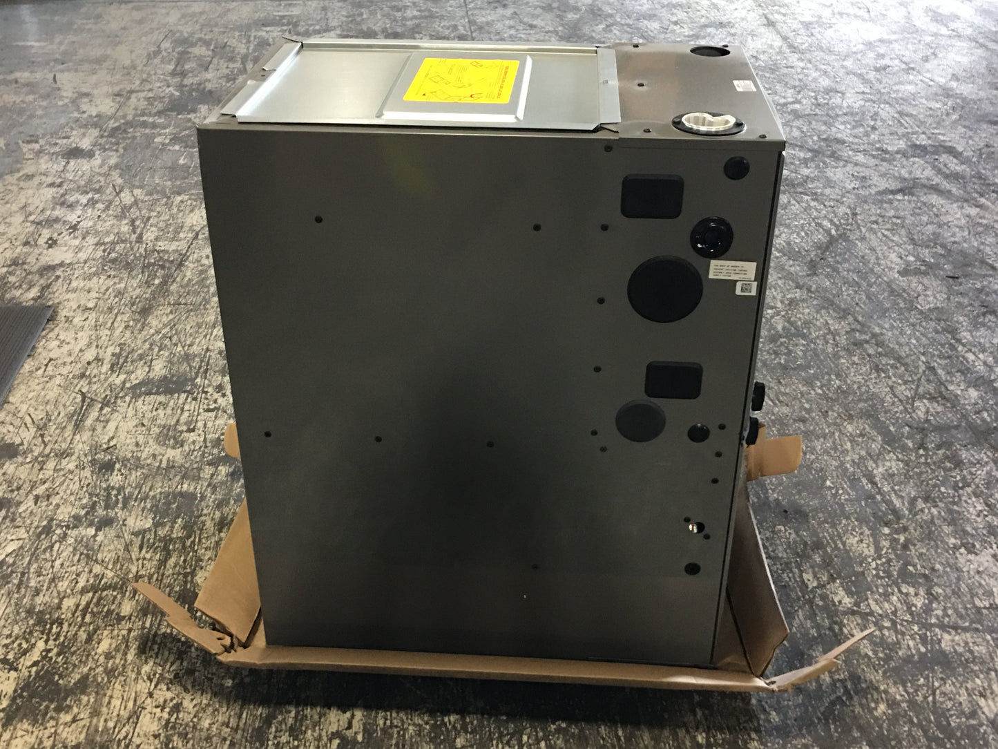70,000 Btu Two-Stage UPFlow ECM Variable Speed Communicating Gas Furnace 98.3% 115/60/1 Cfm: 1100