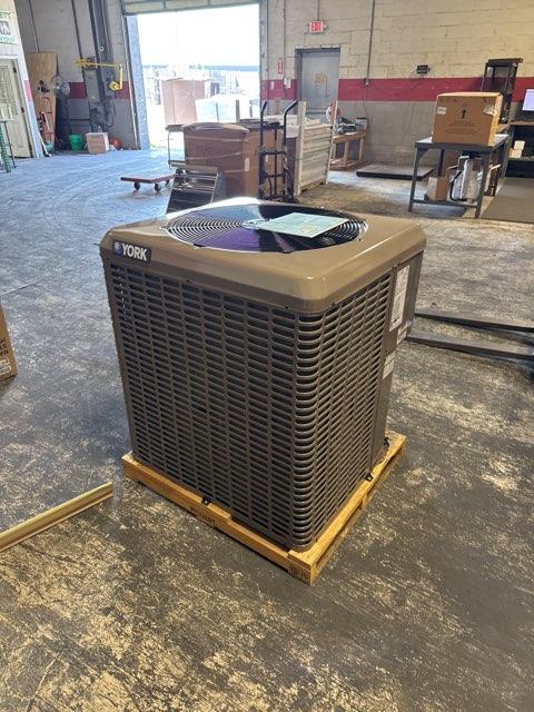2.5 Ton Split-System Heat Pump; 208-230/60/1