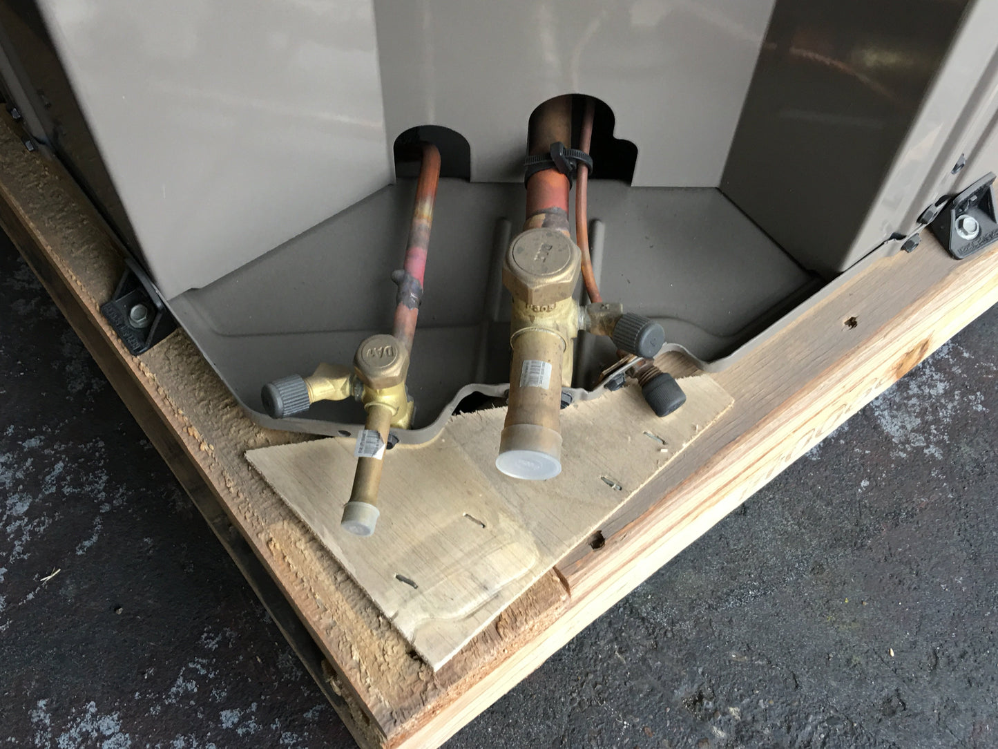 2.5 Ton Split-System Heat Pump; 208-230/60/1 16 Seer R-410A