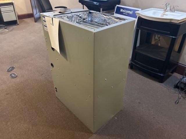80,000 BTU 2-Stg Up/Horz ECM Variable Speed Comm. Compatible Gas Furnace 80% 115/60/1 CFM: 1200