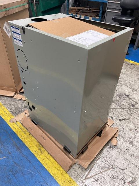 100,000 BTU 2-Stg Down/Horz ECM Variable Speed Comm. Compatible Gas Furnace 80% 115/60/1 CFM: 2000