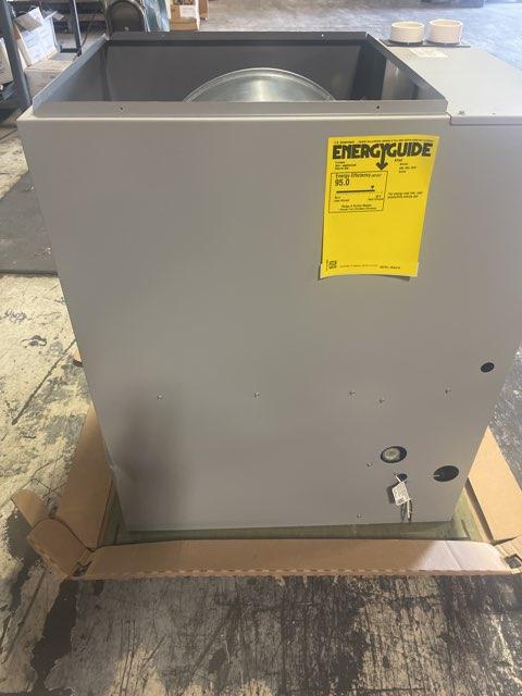 110,000 BTU Single-Stage Downflow ECM Variable Speed Gas Furnace 95% AFUE 120/60/1 CFM: 2185