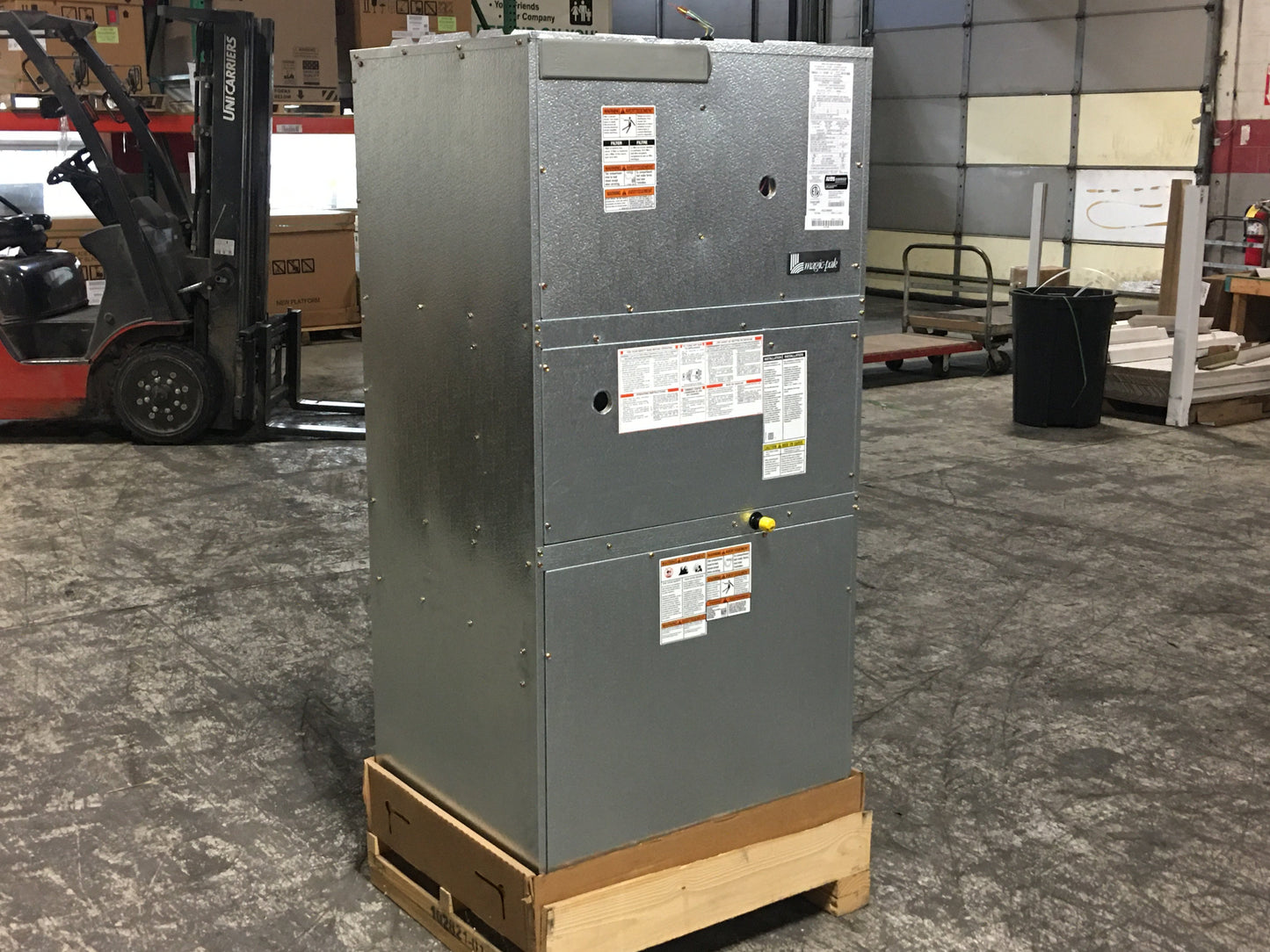 1.5 Ton Magic Pak Gas/Electric Packaged Unit, 11 EER, 208-230/60/1, R410A