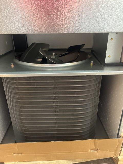 2 Ton Magic Pak Air Conditioning Packaged Unit, 11 EER, 208-230/60/1, R410A