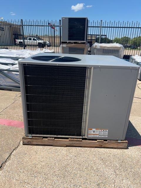5 Ton Convertible Low-NOx Natural Gas/Electric Packaged Unit, 14 SEER, 208-230/60/1, R410A