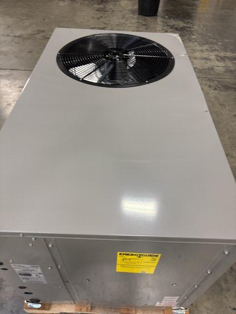 2.5 Ton Convertible Packaged Air Conditioning Unit, 13.4 SEER2, 208-230/60/1, R410A