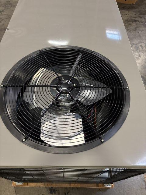 2.5 Ton Convertible Packaged Air Conditioning Unit, 13.4 SEER2, 208-230/60/1, R410A