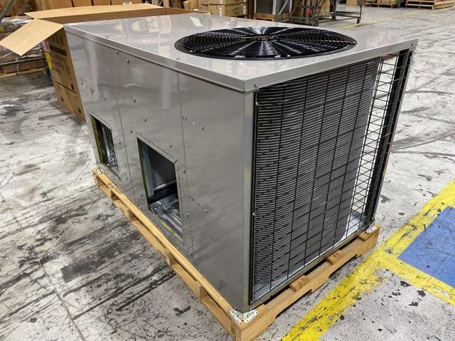 Unidad de aire acondicionado convertible de 2,5 toneladas, 13,4 SEER2, 208-230/60/1, R410A