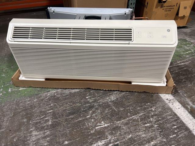 14,900 BTU Packaged Terminal Air Conditioner with 1.96-4.8 KW Heat, 208-230/60/1, R-410A