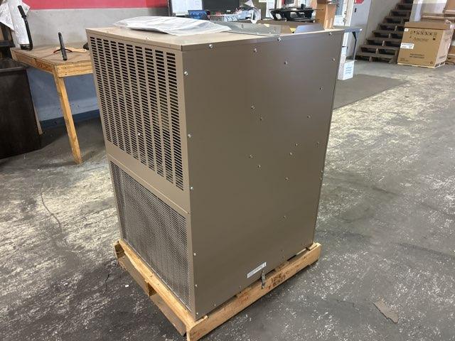 1.5 Ton Through-The-Wall Gas/Electric Non-Condensing Packaged Unit, 208-230/60/1, R-410A EER 9.2