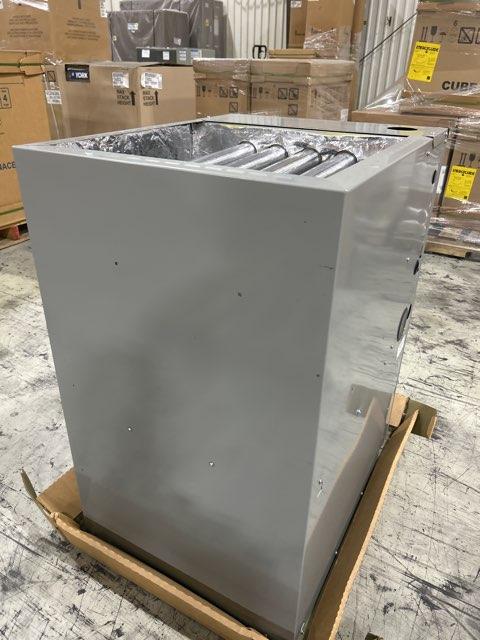 100,000 BTU Low NOx 2-Stg Upflow/Horizontal ECM Variable Speed Gas Furnace; 95.1% 115/60/1, CFM 1805