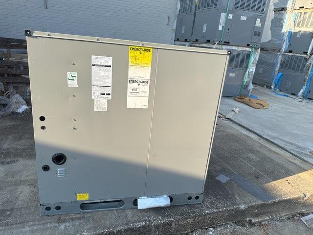 5 Ton 1-Stg Horizontal Natural Gas/Electric Packaged Unit, 95%, 13.4 SEER2, 208-230/60/1, R410A