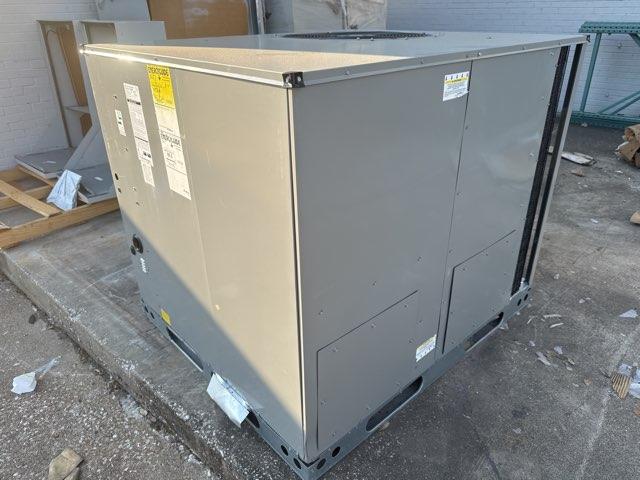 5 Ton 1-Stg Horizontal Natural Gas/Electric Packaged Unit, 95%, 13.4 SEER2, 208-230/60/1, R410A