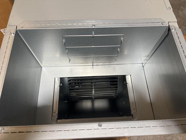 PORTA PAPEL HIGIÉNICO ESSENTIALS CON TAPA, CROMADO