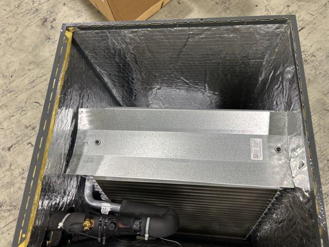 2.5 Ton AC/HP Upflow/Downflow Cased A Coil, R-410A CFM 1400