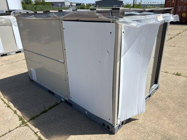7.5 Ton Two-Stage Convertible Packaged Heat Pump Unit, 11 EER, 460/60/3, R410A