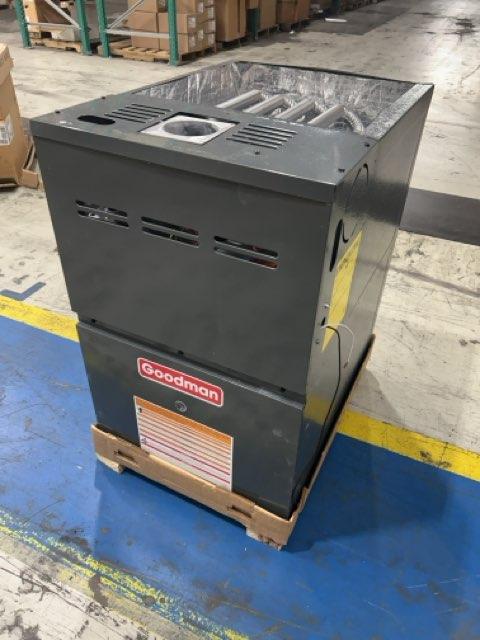80,000 BTU 2-Stg Upflow/ Horiztontal ECM Low Nox Natural Gas Furnace, 80% 115/60/1 CFM:1600
