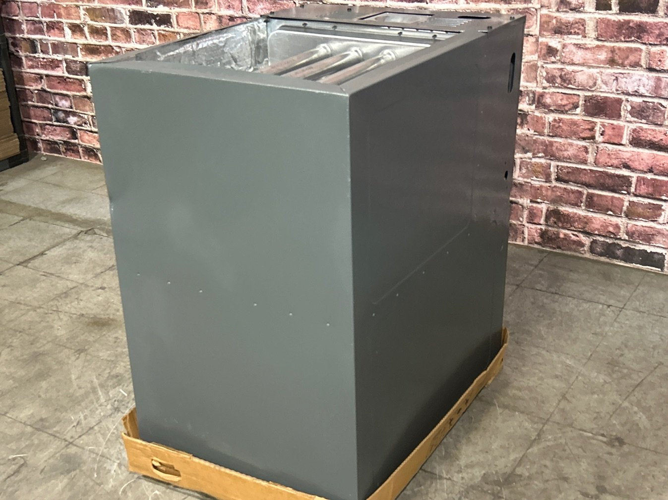 80,000 BTU Two-Stage Upflow/Horizontal ECM Multi Speed Gas Furnace 80% AFUE 115/60/1 CFM: 2000