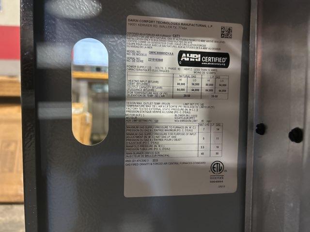 80,000 BTU 2-Stg Low Nox Upflow/Horizontal ECM Multi Speed Gas Furnace 80% AFUE 115/60/1 CFM: 2000