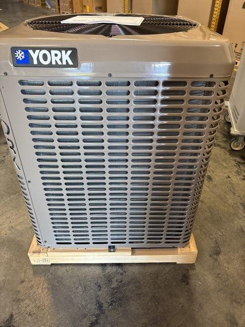 1.5 Ton Single-Stage Split-System Heat Pump 208-230/60/1 R410A 16 SEER