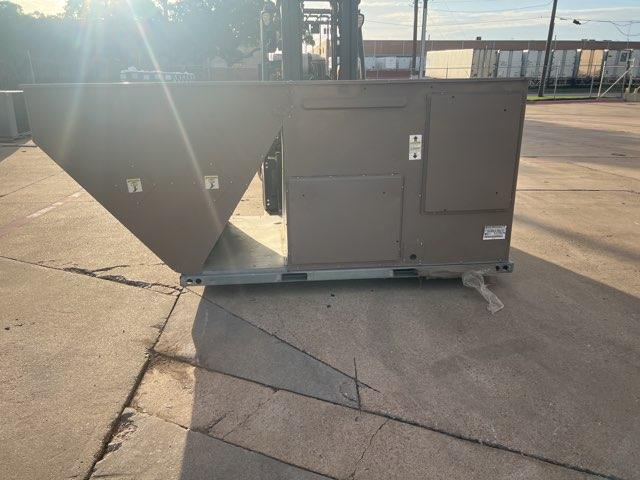 12.5 Ton Two-Stage Convertible Packaged Air Conditioning Unit, 11 EER, 208-230/60/3, R410A