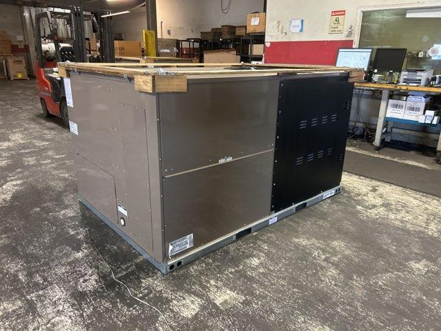 8.5 Ton Two-Stage Convertible Natural Gas/Electric Packaged Unit, 12.2 EER, 208-230/60/3, R410A