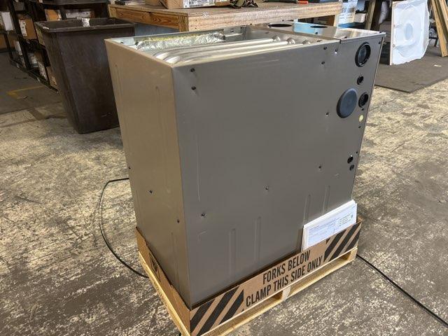 60,000 BTU Modulating ECM Var Spd Communicating Compatible Gas Furnace 97.5% 115/60/1 CFM: 1425