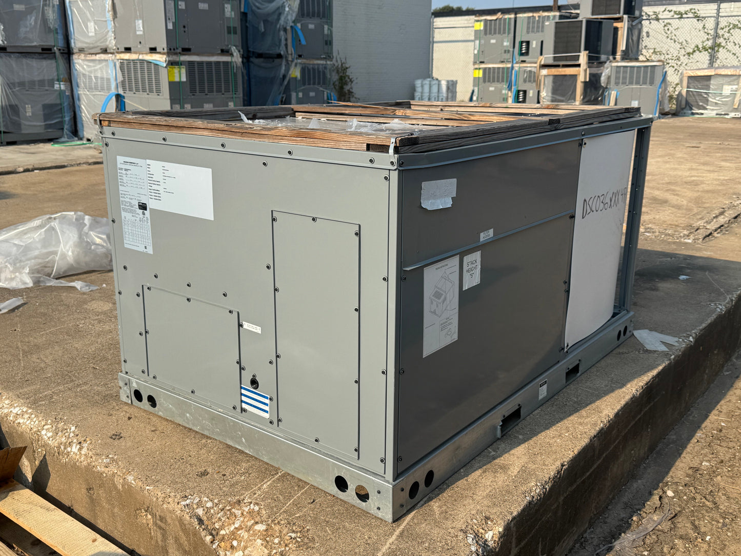 3 Ton Single-Stage Convertible Packaged Air Conditioning Unit, 14 SEER, 460/60/3, R410A