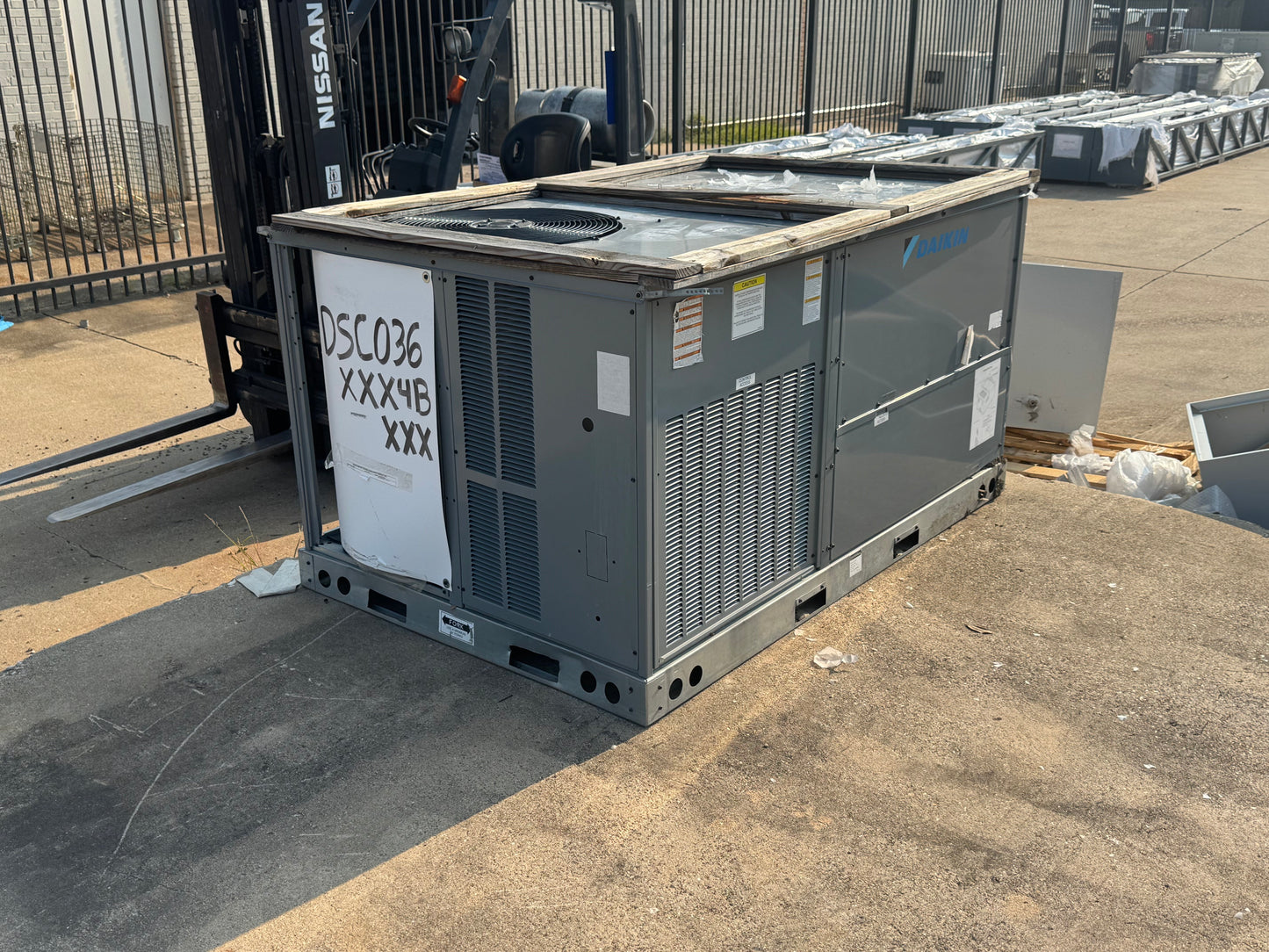 3 Ton Single-Stage Convertible Packaged Air Conditioning Unit, 14 SEER, 460/60/3, R410A